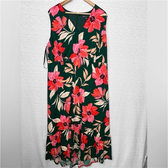 Maggy London Woman Plus Size 20W Green Pink Floral Sleeveless Maxi Dress - Picture 3 of 12